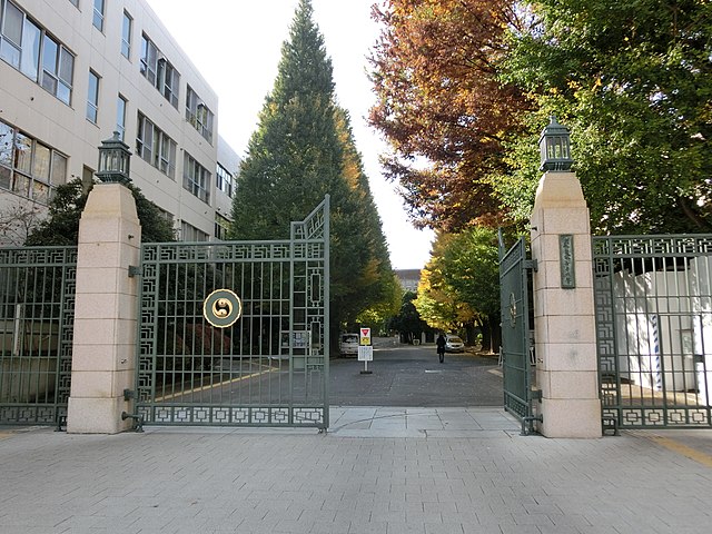 schoolImg